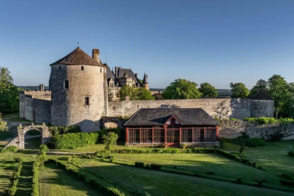 La tour Montaigne et le château